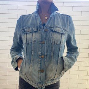 Distressed Gap Jean Jacket